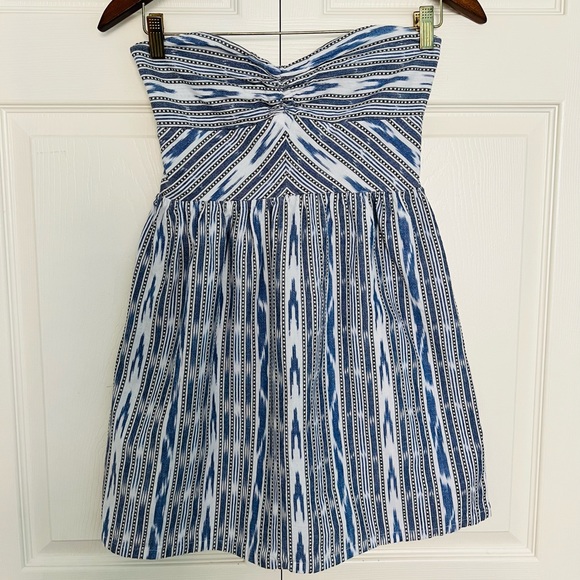 Roxy Strapless 'Fall Doll' Dress in Striped Tribal Print-Size Medium - Picture 3 of 13